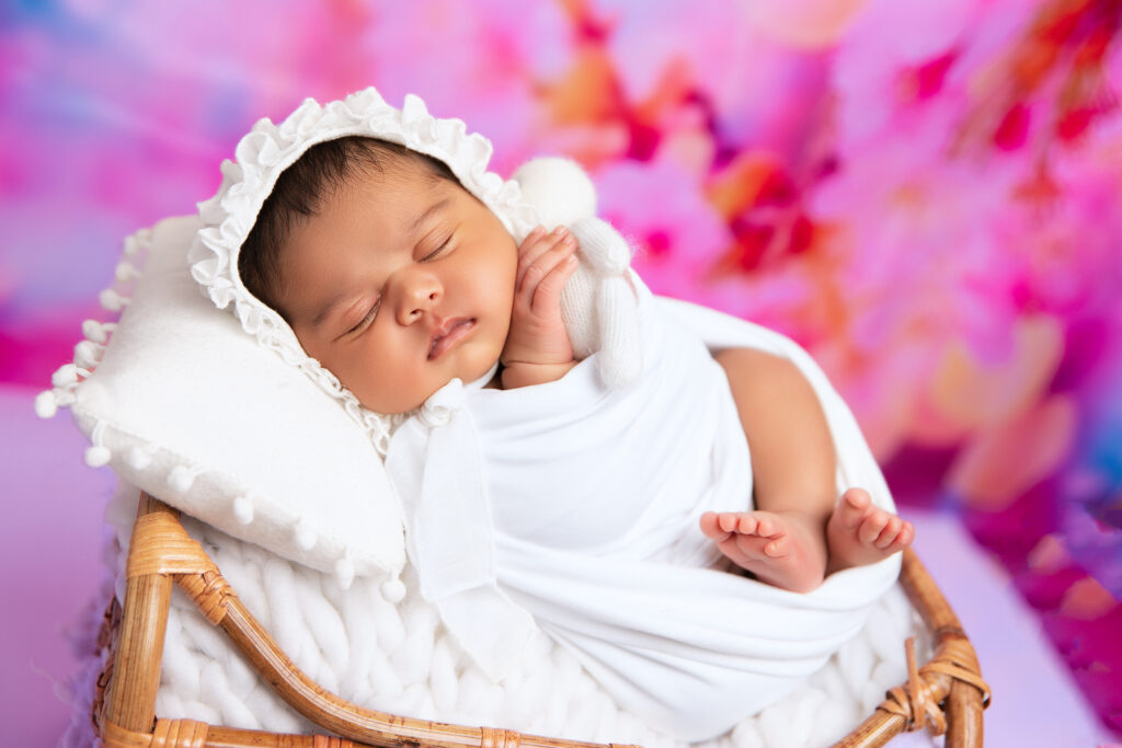 Newborn Photography with Props – Cozy, Styled Baby Portraits