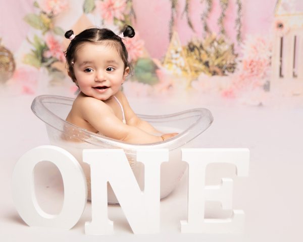 Located in Cranbourne North, our studio proudly offers cake smash photography for Dandenong, Dandenong North, Dandenong South, Noble Park, Springvale, Keysborough, Clayton, Hallam, Cranbourne and surrounding Melbourne South-East suburbs.