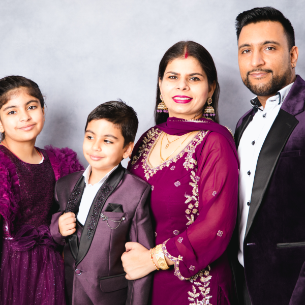 Family-Photography-at-Kat-Alora-Photostudio-2048x1464