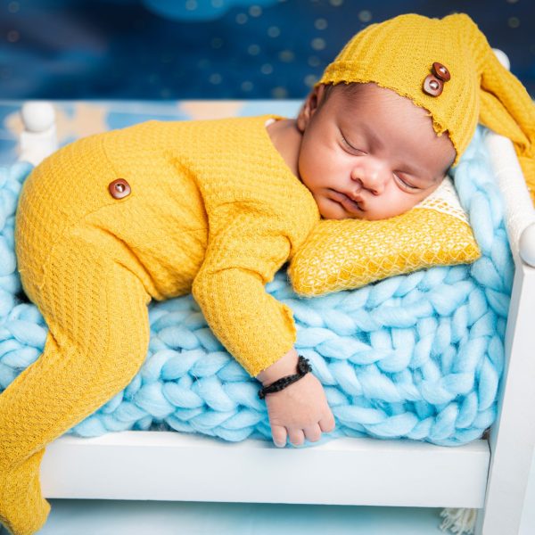 Newborn photography Cranbourne, Clyde & Casey. Beautiful, safe and styled baby photography sessions at Kat Alora Photography, Cranbourne North studio.
